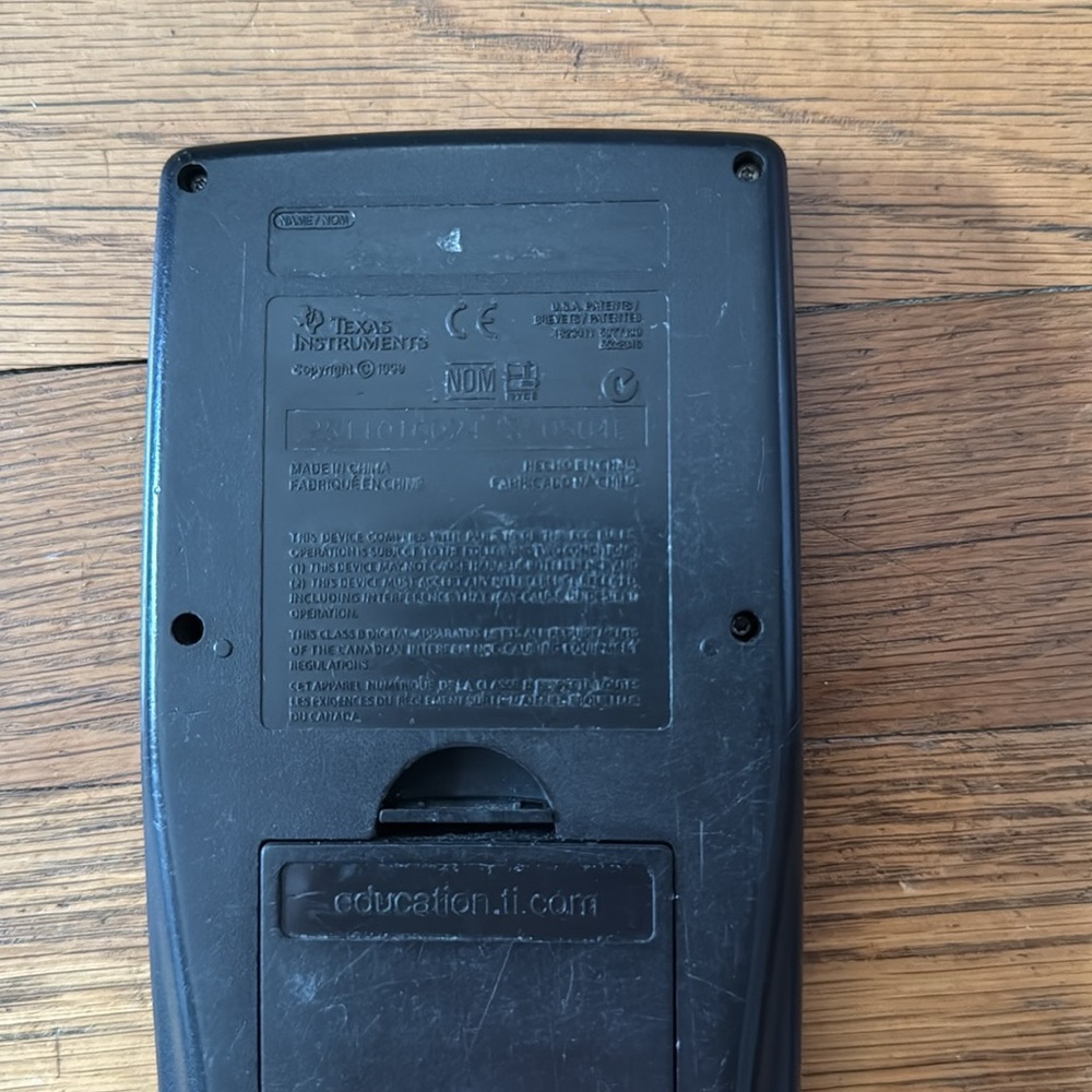 🧮 Texas Instruments TI-83 Plus graphing calculator. - Picture 2 of 3